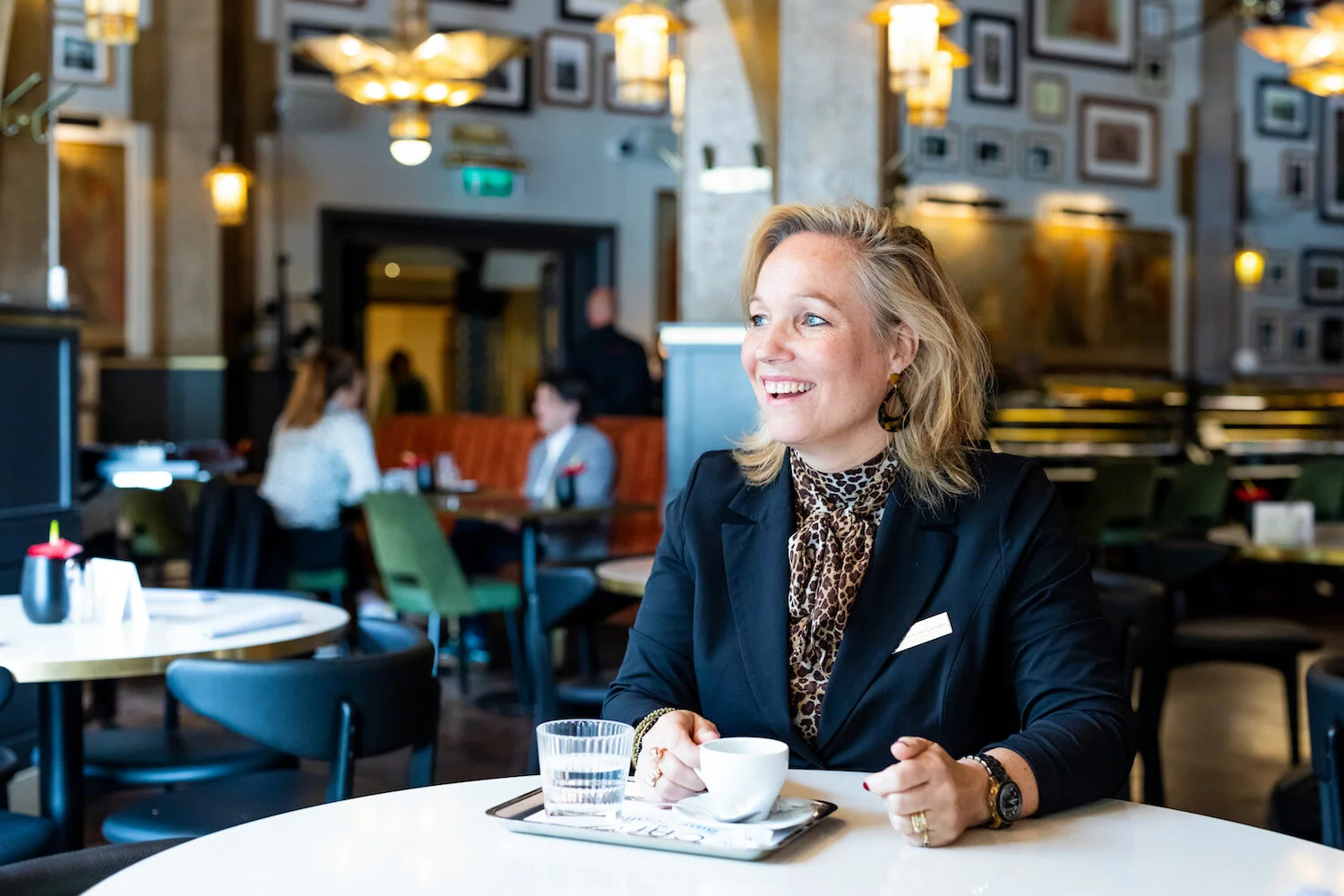 Claire van het Hard Rock Hotel Amsterdam American: ‘Ik hoop dat artiesten van vroeger, weer terugkomen in ons hotel’