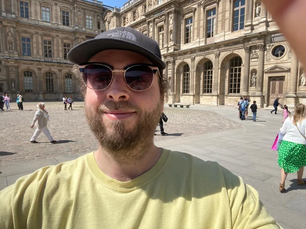 De Stad Van Jaspers Jaspers: 'Je hoeft maar buiten te gaan en je maakt in Amsterdam iets mee'.