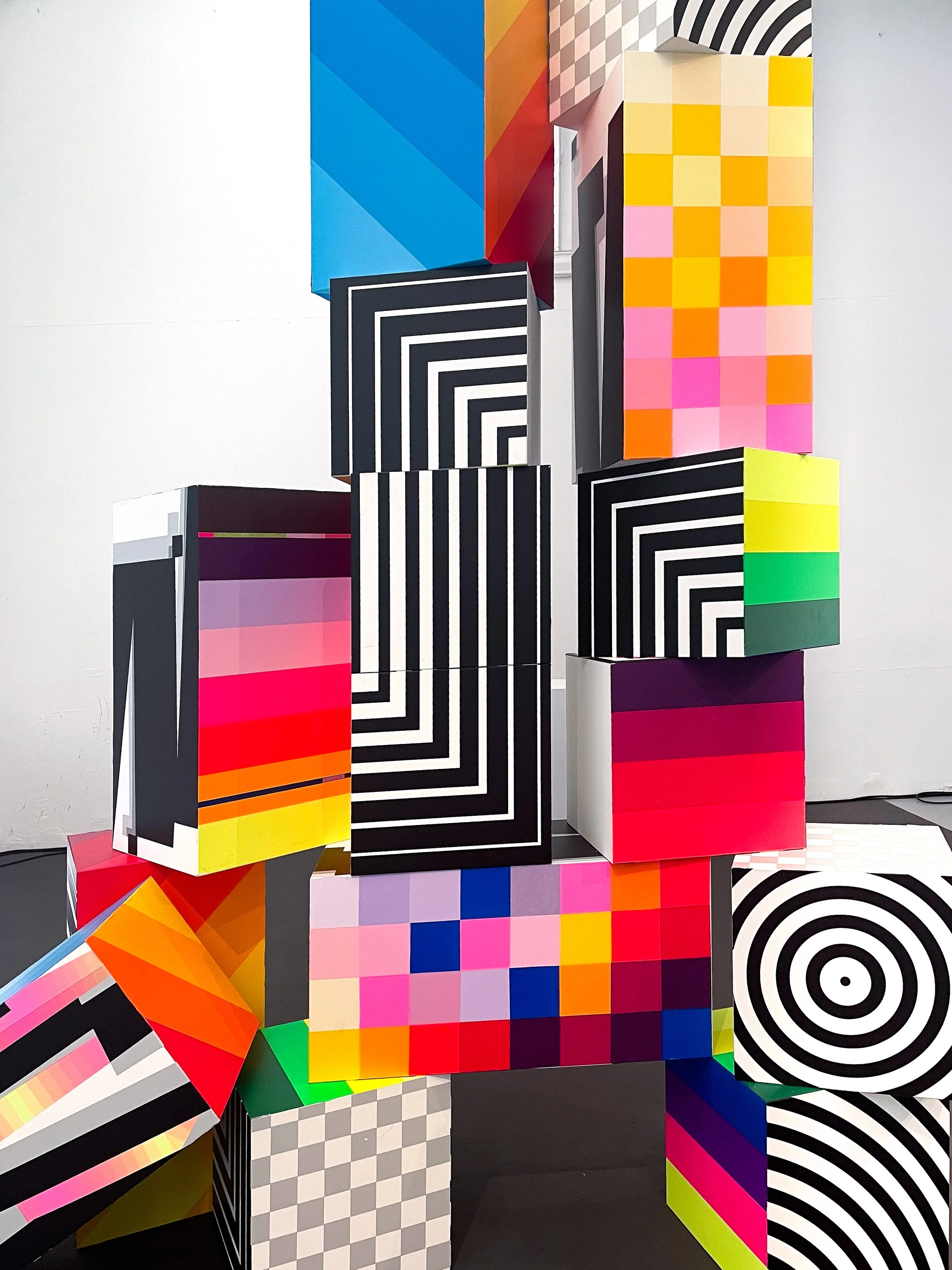 2024_Cubes_40x40,40x80cm _Nicolas-Lawin.jpeg
