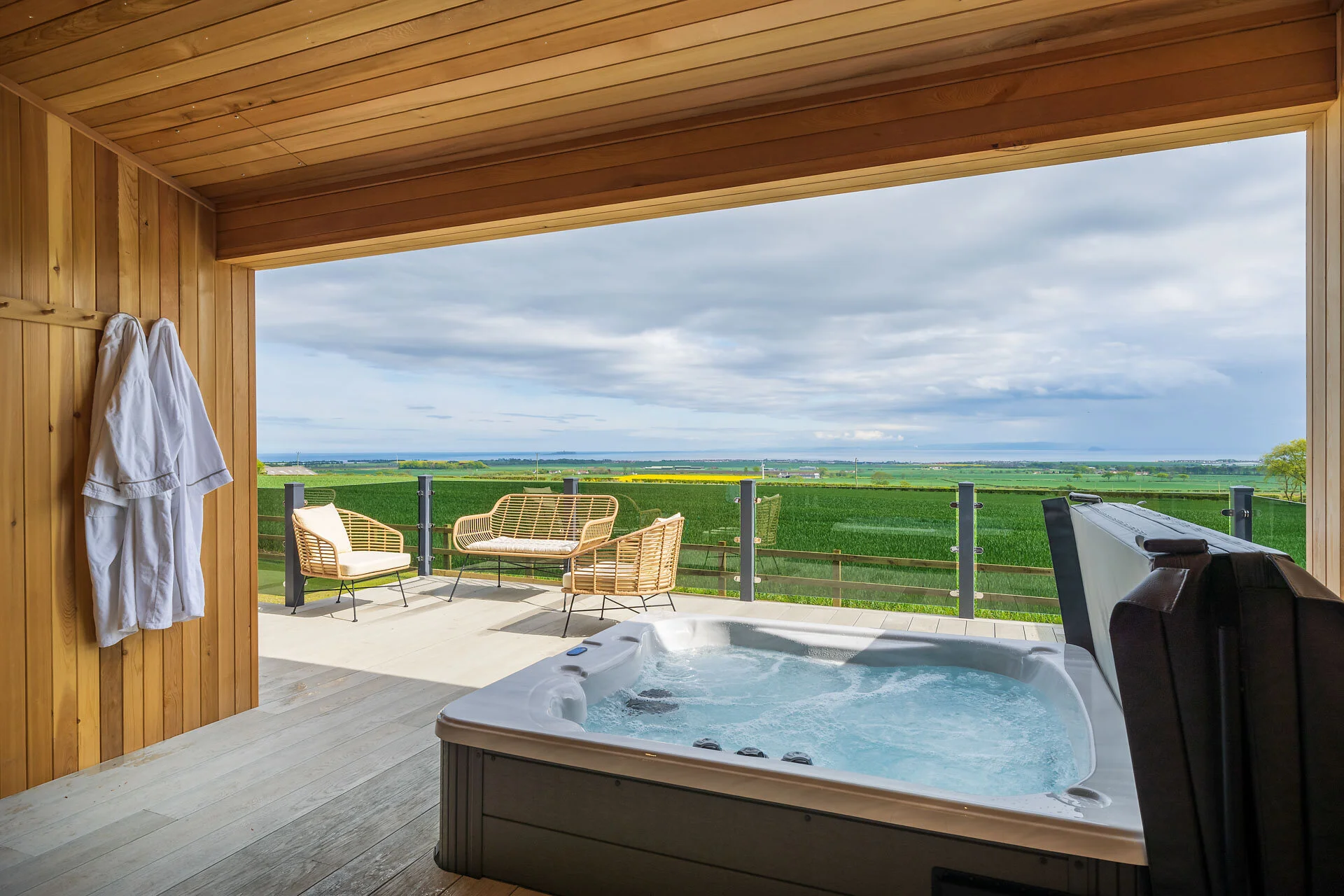 luxury-lodges-st-andrews-bonerbo-farm-kittiwake-27.jpeg