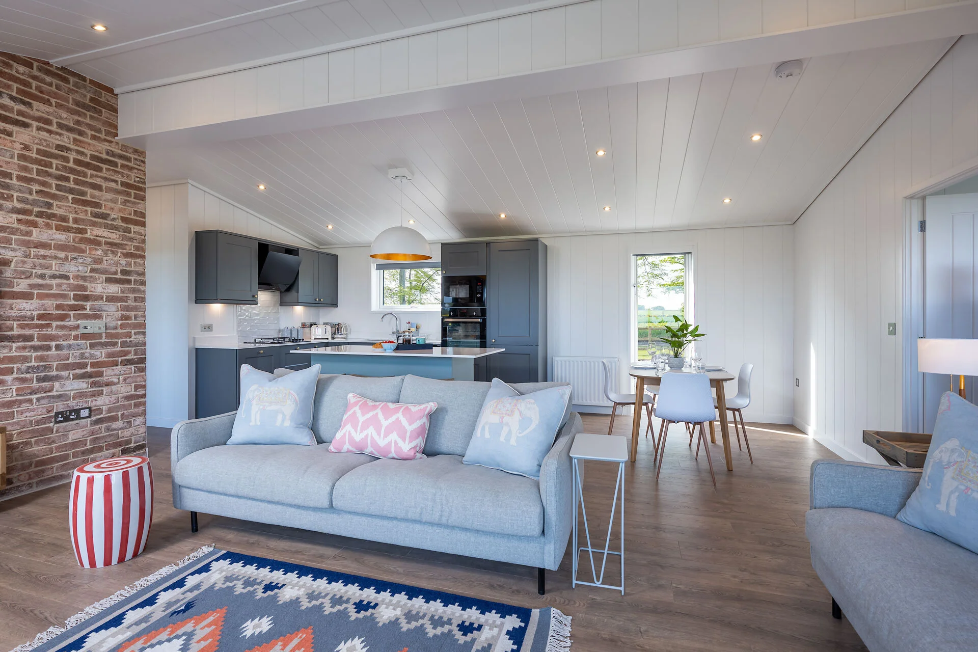 luxury-lodges-st-andrews-bonerbo-farm-the-tern-14.jpeg