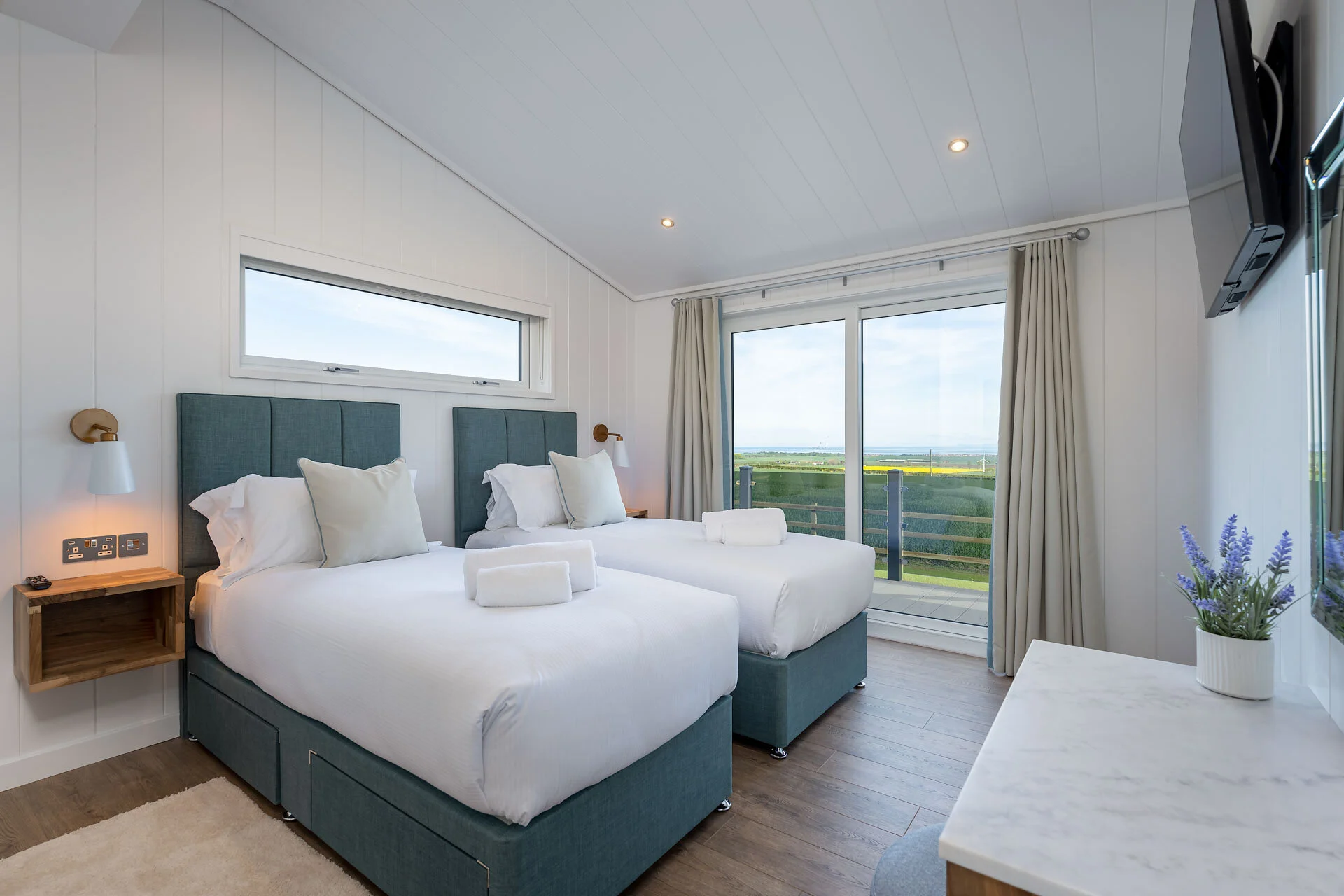 luxury-lodges-st-andrews-bonerbo-farm-the-tern-26.jpeg