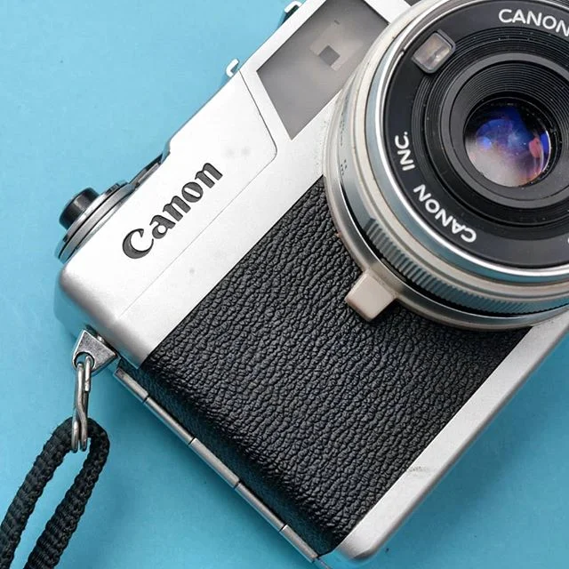 Canon canonet 28, Japan, 1968.

#japan #japancamerahunter #asia #analog #filmisgood #filmisalive #canon #canonet28 #canonlenses #canoncamera #35mm #35mmportrait #35mmstreetphotography #darkroom #kodak #35mmcolorfilm #canon35mm #photography #filmisnot