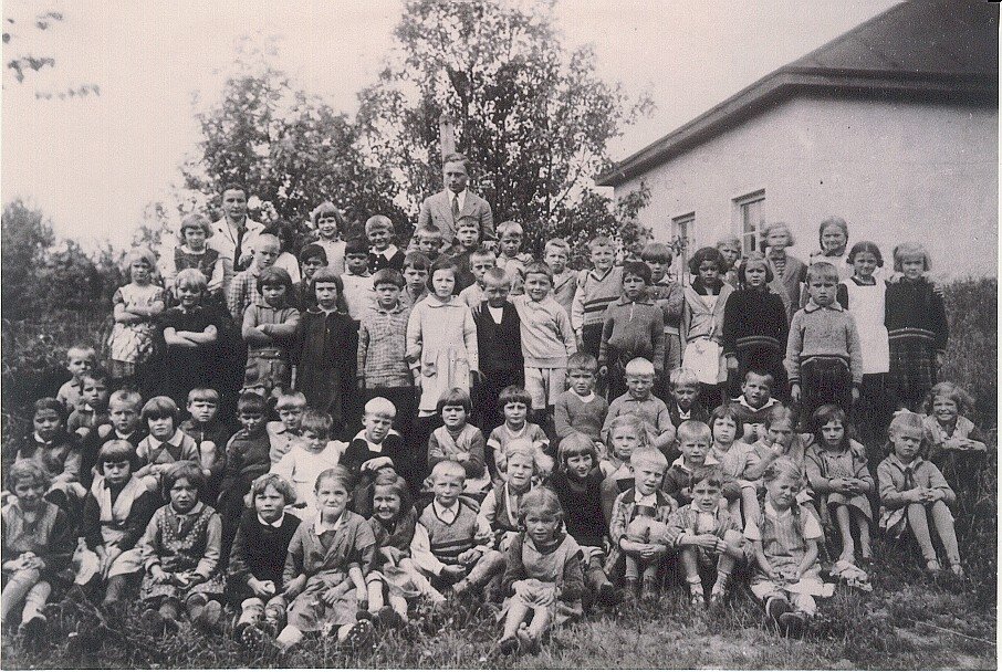 Schulklasse nach 1954.jpg