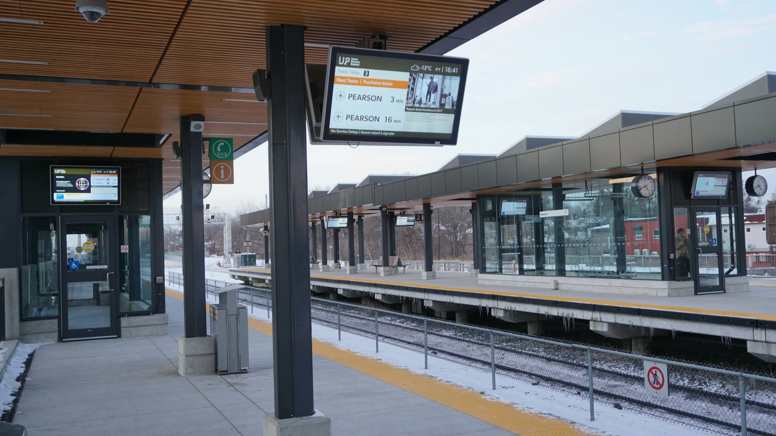 Sep '14 Newsletter - Nanov Outdoor Display to Metrolinx, Press Release