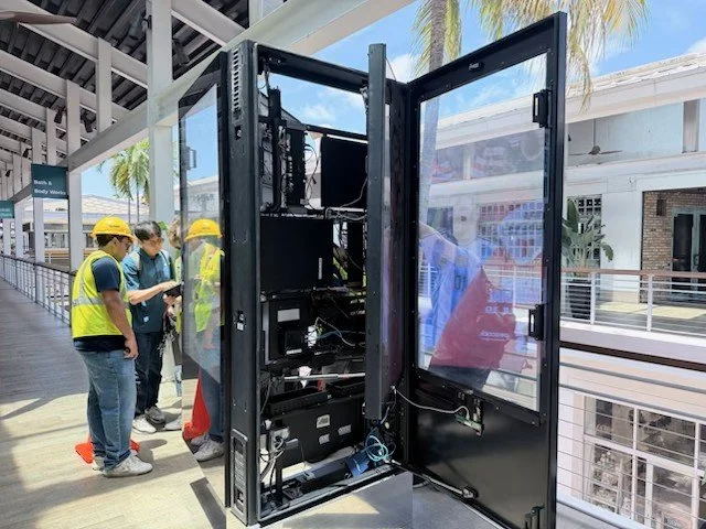 Retrofit to Reinvent: Elevating the Bayside Visitor Experience. 10 Years of Engagement: High-Performance Outdoor Digital Solutions 