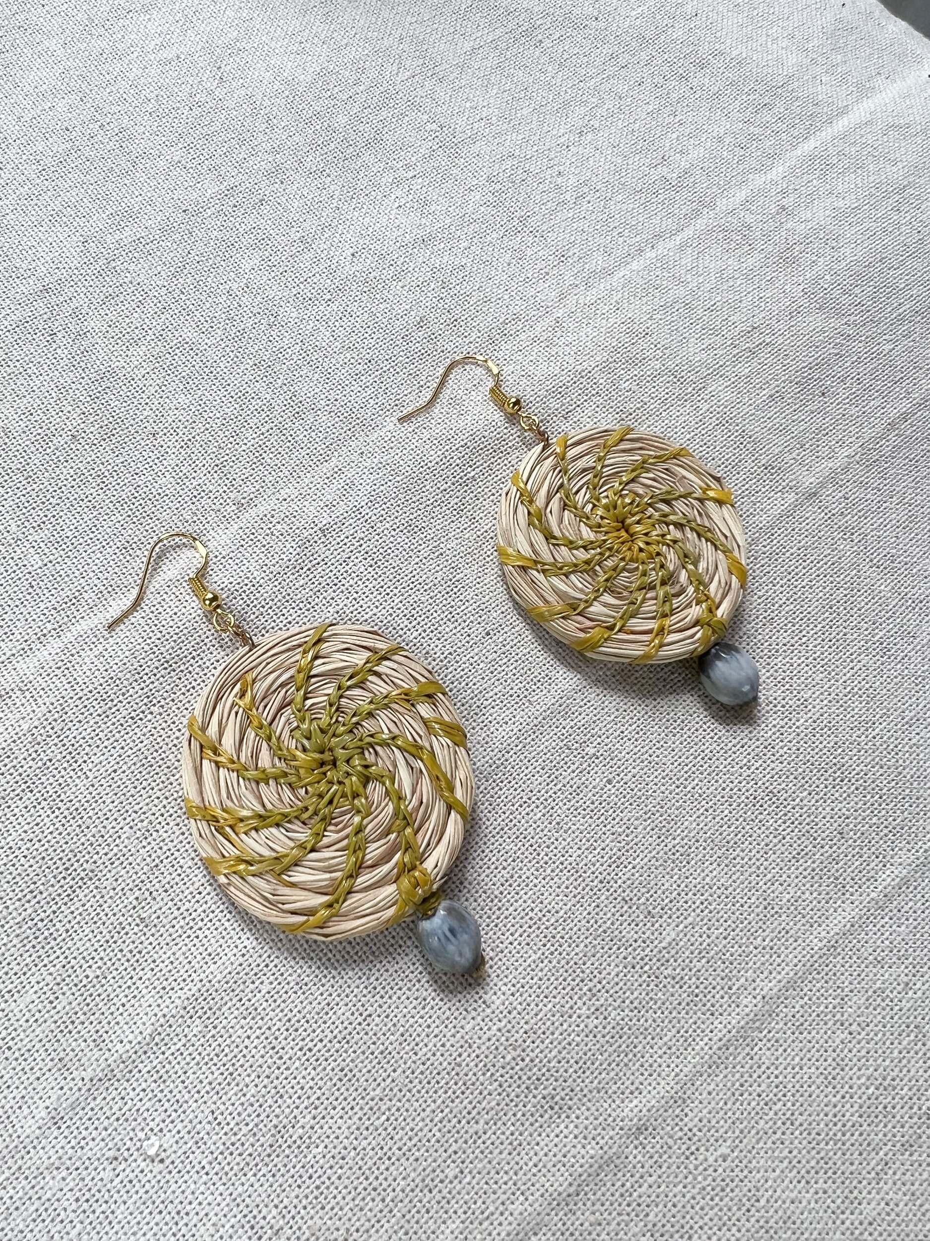 385B6155-E81C-4635-90AE-54D4E3D19871