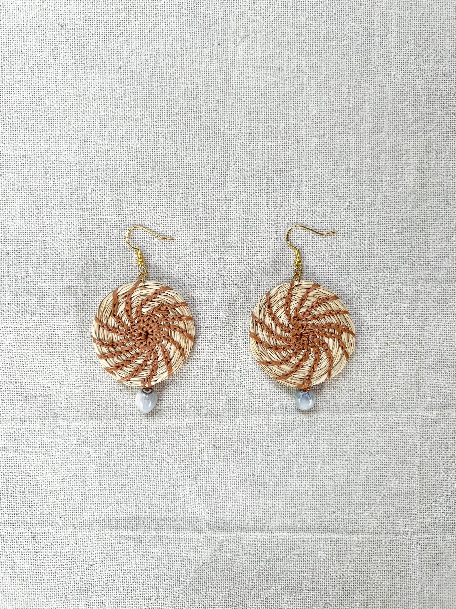 64B52C3B-BB13-494E-BD61-992D46B0D6B2