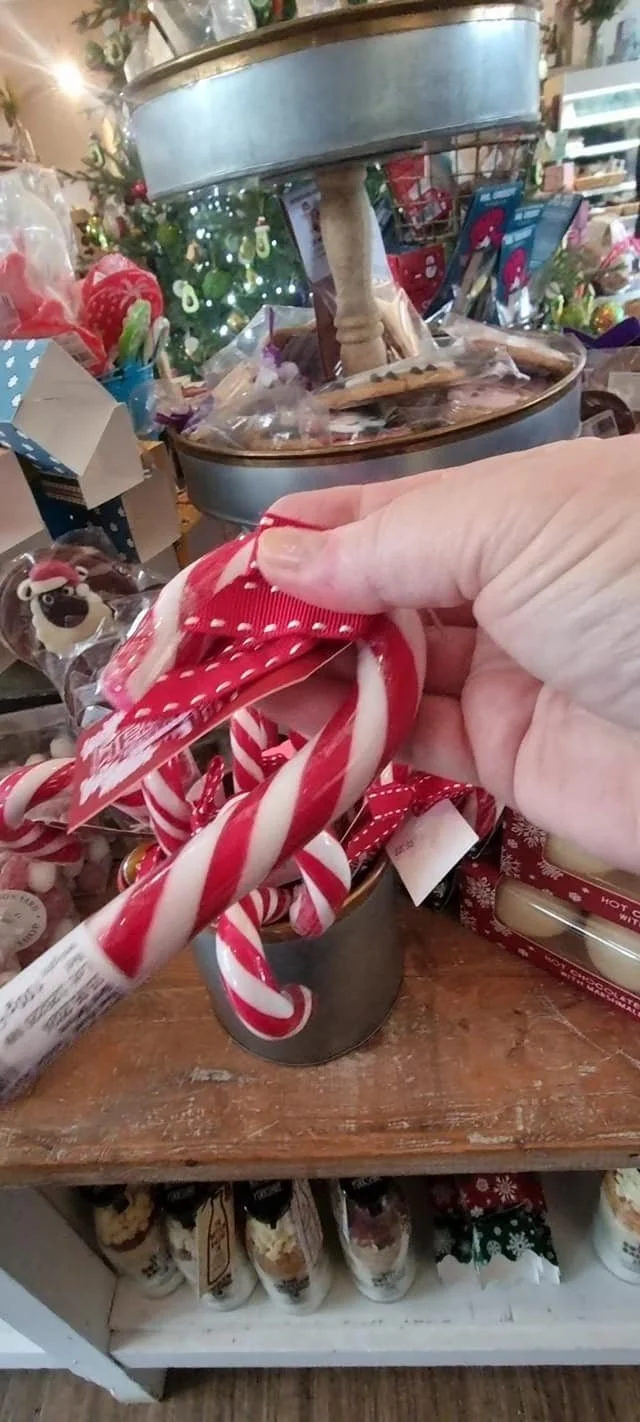 hamper candy cane.jpg