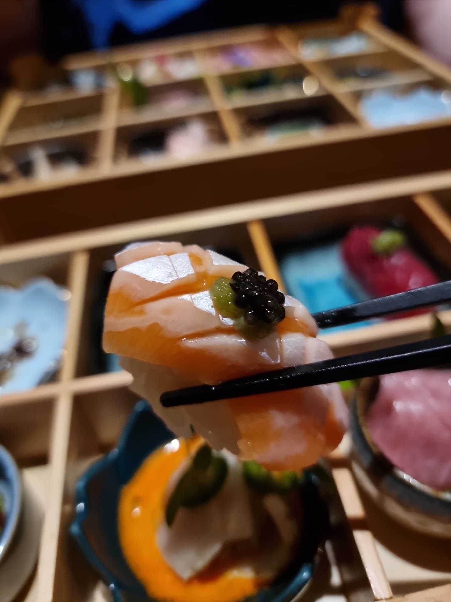 kibako box sushi.jpg