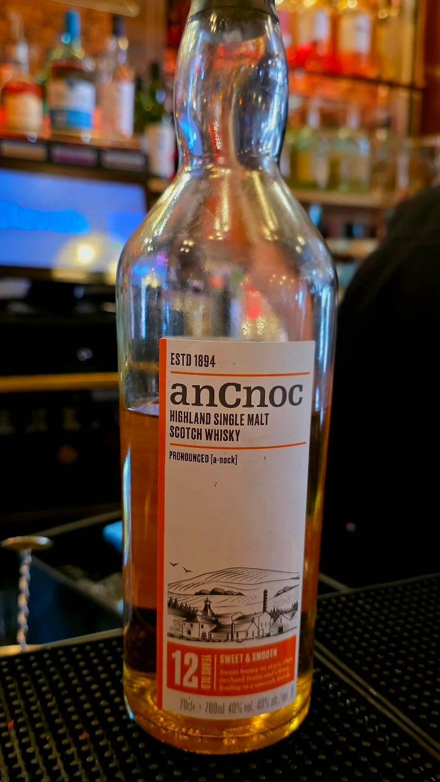 whiski bar 3.jpg