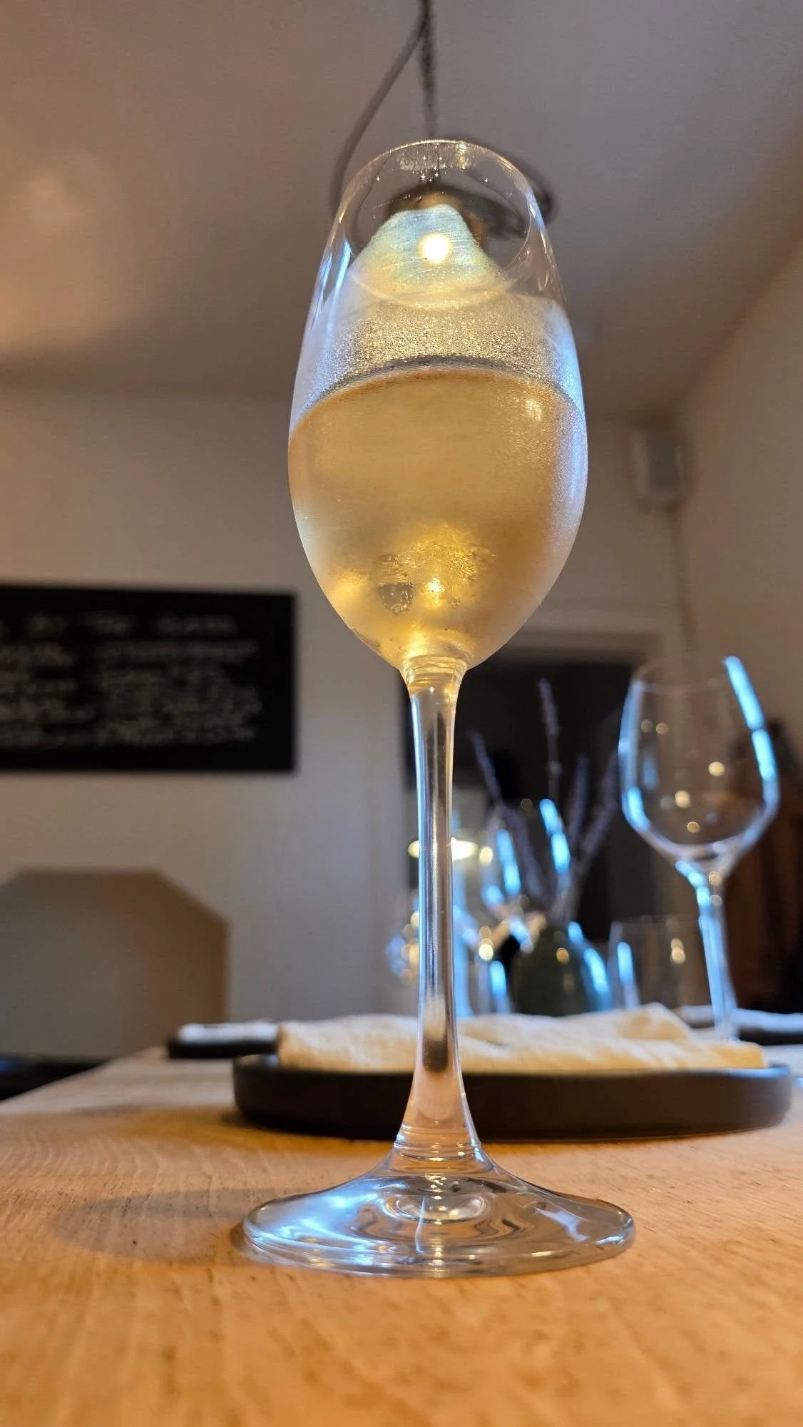 The cottage wine glass 1.jpg