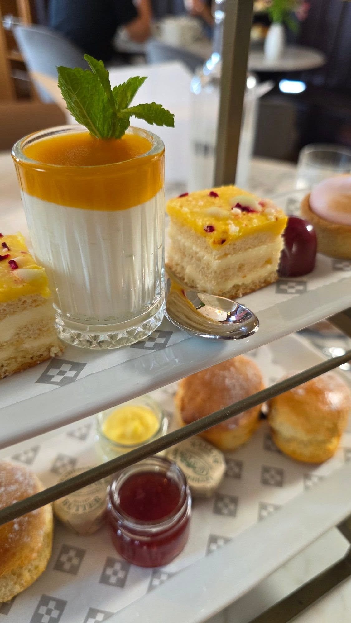 AT sweet stand close up middle 2.jpg