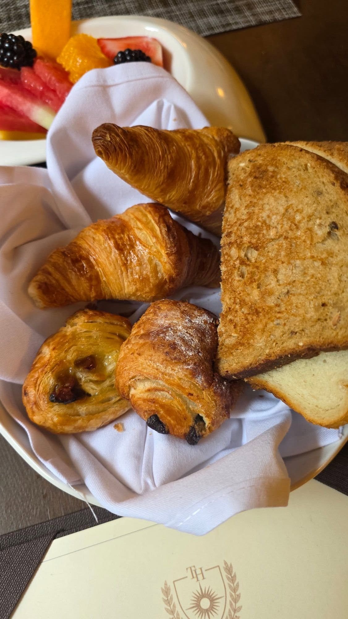 TH breakfast 2.jpg