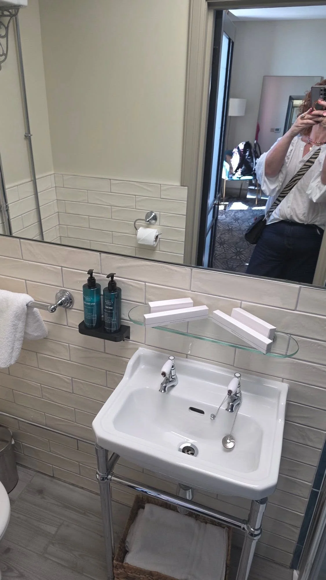 riva bathroom.jpg