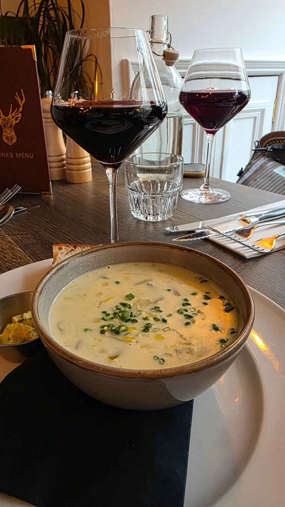 Ardnamurchan cullen skink and wine.jpg