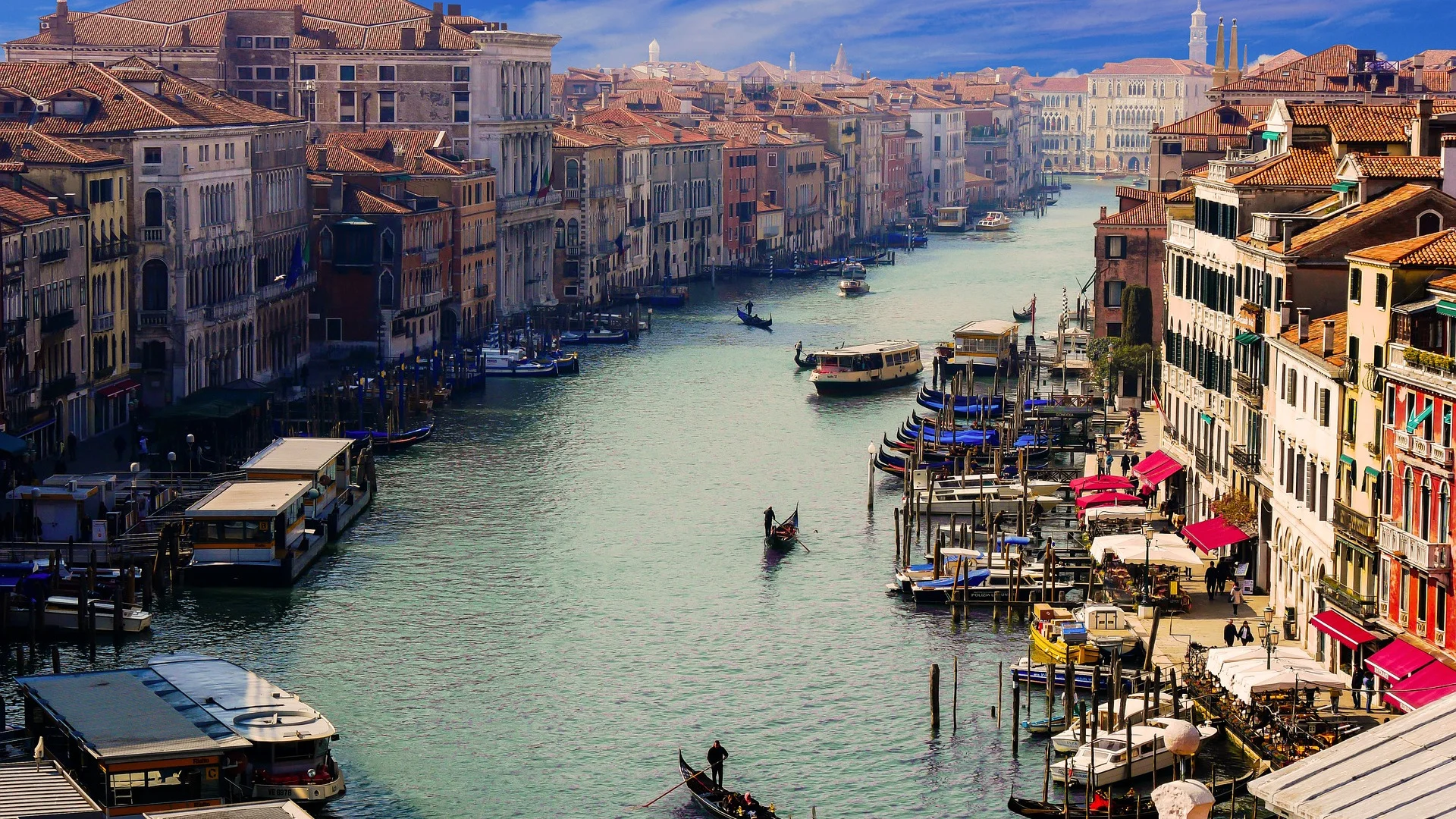 Venice_Waterway.jpg