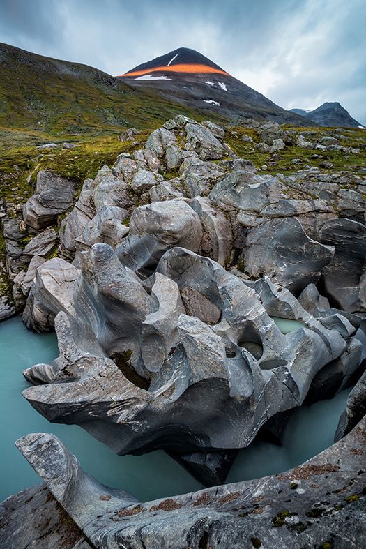 Sustainability article. Image of Swedish countryside with rocks