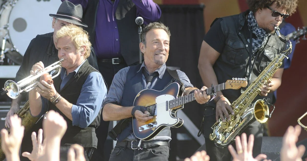 BRUCE SPRINGSTEEN AND THE SESSIONS BAND: LIVE AT NEW ORLEANS JAZZ FESTIVAL