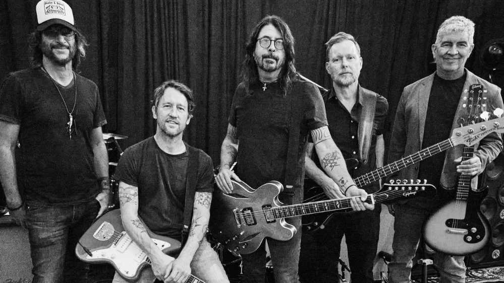 FOO FIGHTERS: SKIN &amp; BONES - ACOUSTIC LIVE