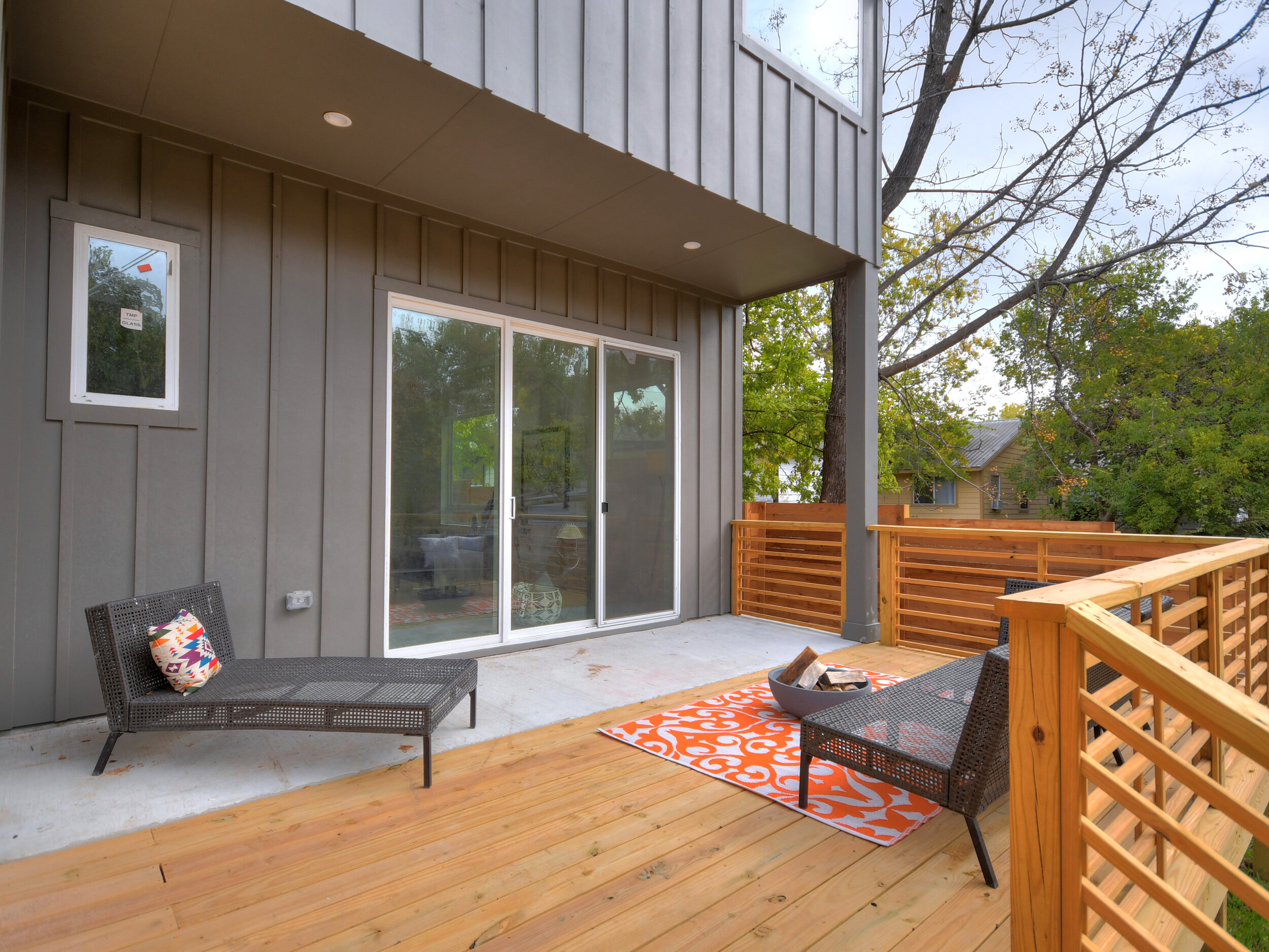 Spacious back deck