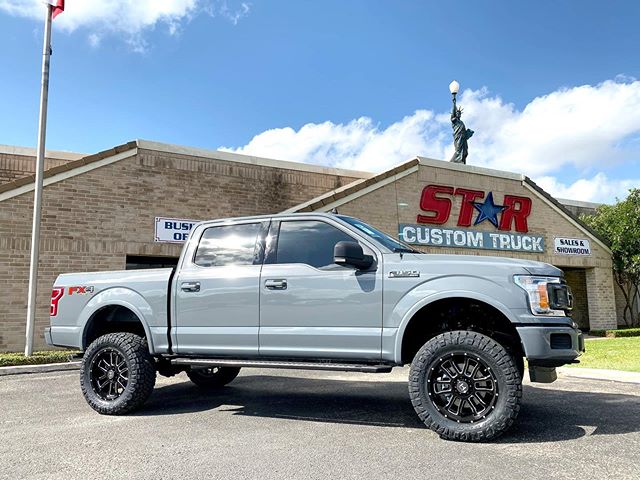 New F150... 6&quot; Fabtech Lift .. 35x12.5 Nitto Ridge Grapplers .. 20&quot; Hostile Guantlet Wheels... Custom Alea Leather... Looking SHARP 💥