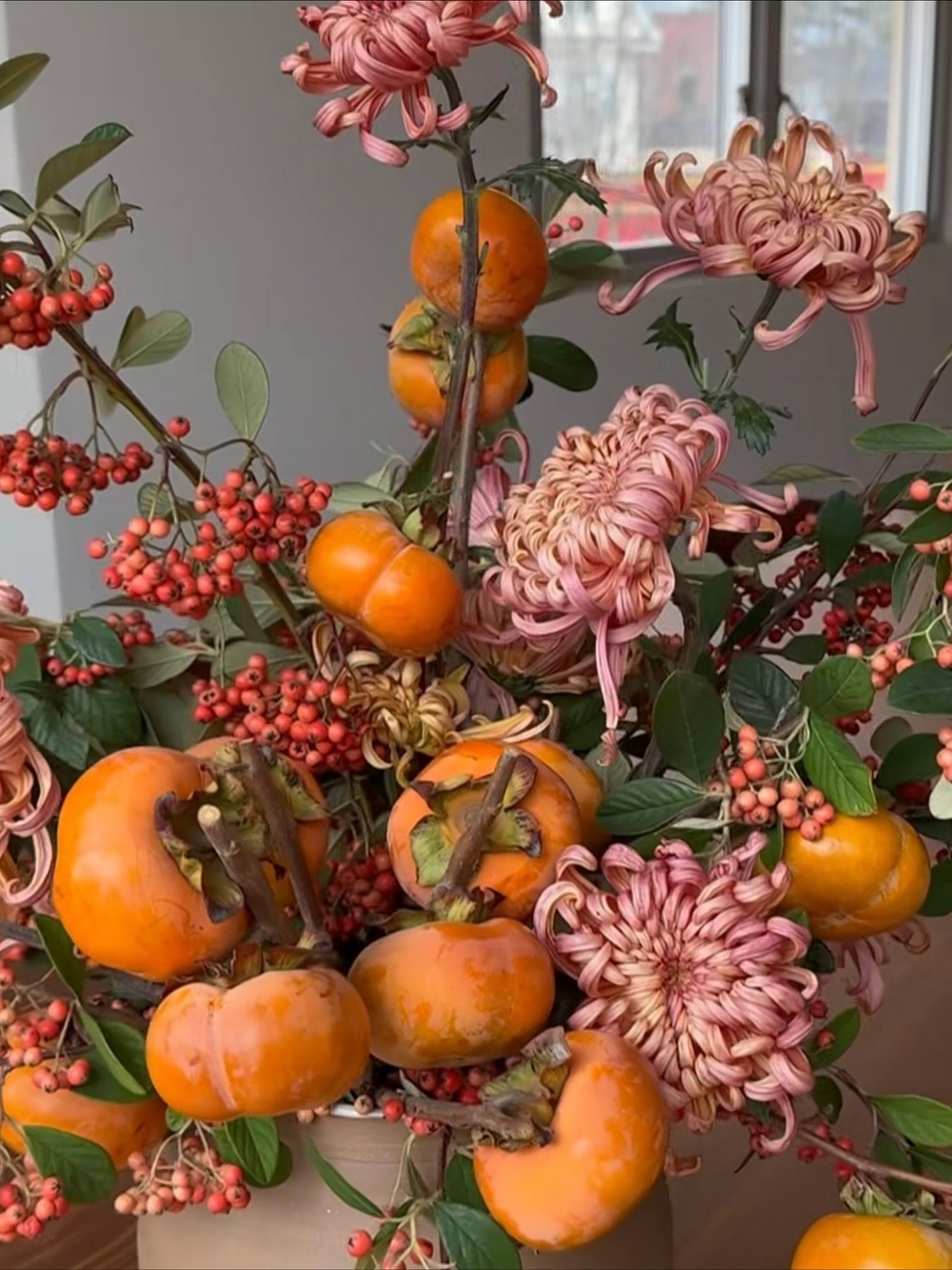 In love with the persimmon! Total Thanksgiving color inspo&hellip; @theplot_buffalo