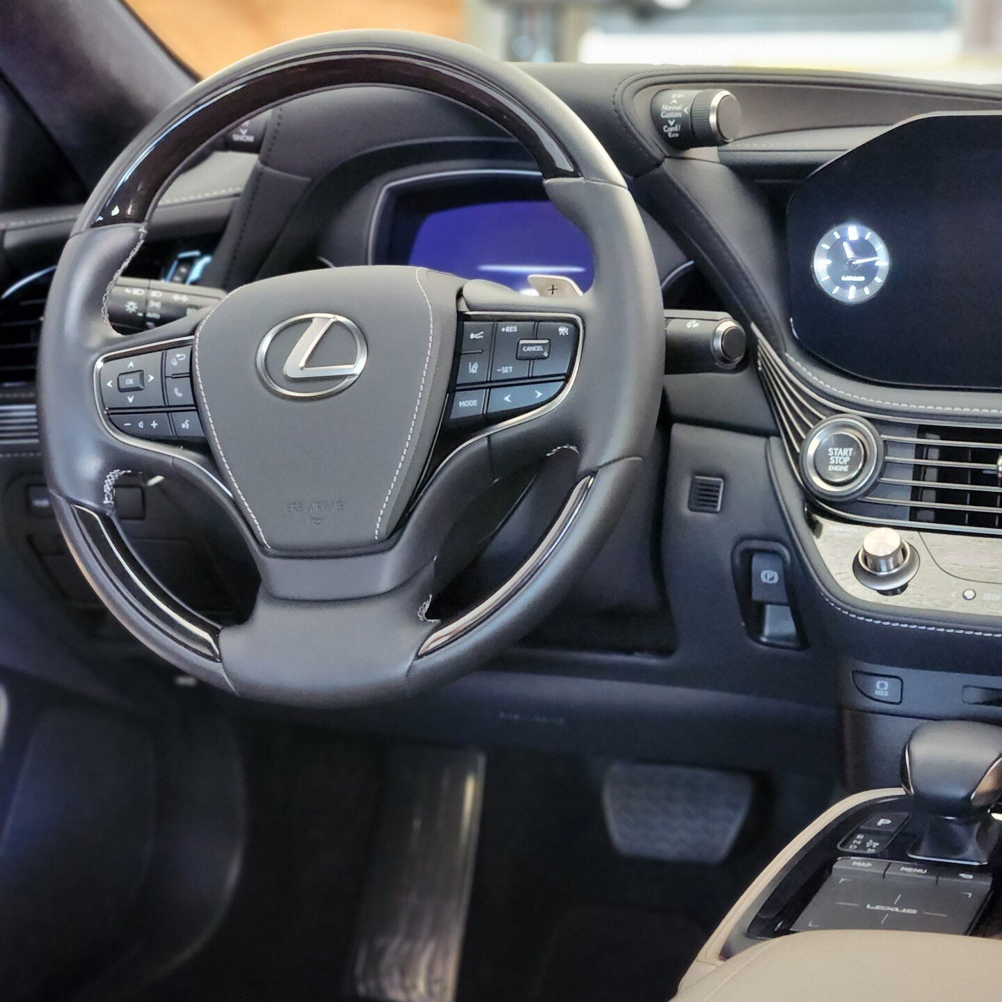 Details, details, details. It's all in the details when it comes to your car. A fresh, clean interior not only looks great but feels great too! 
Our 5-star rated mobile detailing company offers an Interior Detail and Shampoo service that will leave y
