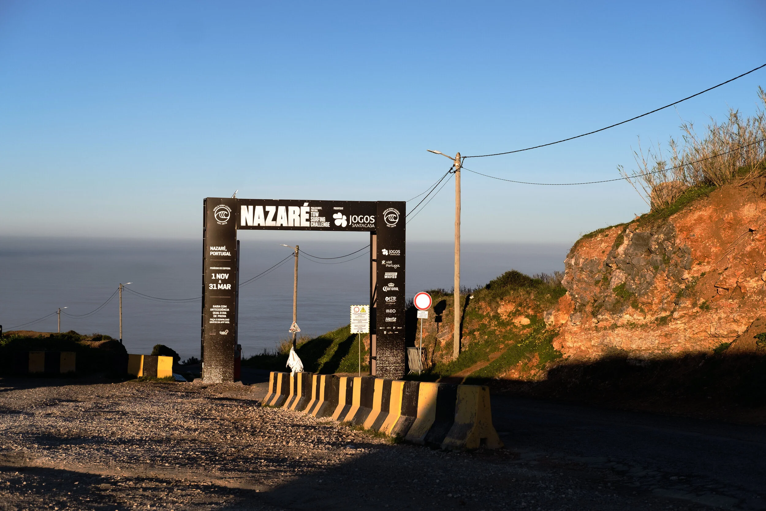  Gigantes de Nazare big wave surfing challange - Praia do Norte. 