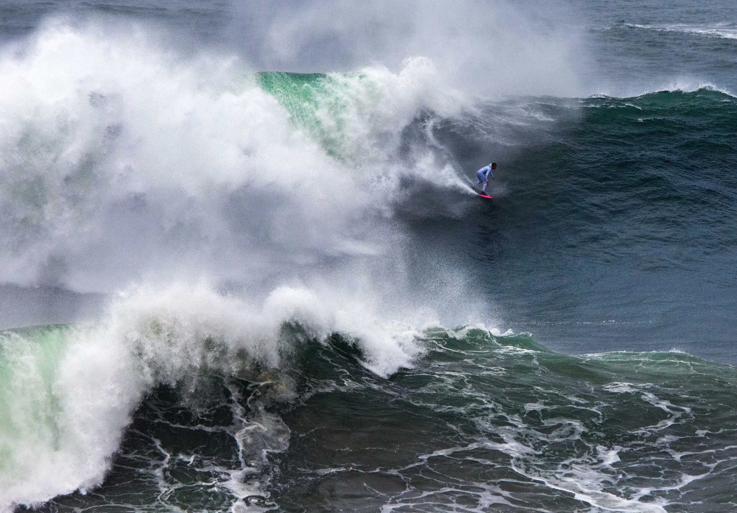  Sebastian Steudtner- Gigantes de Nazare big wave surfing challenge 2020. 