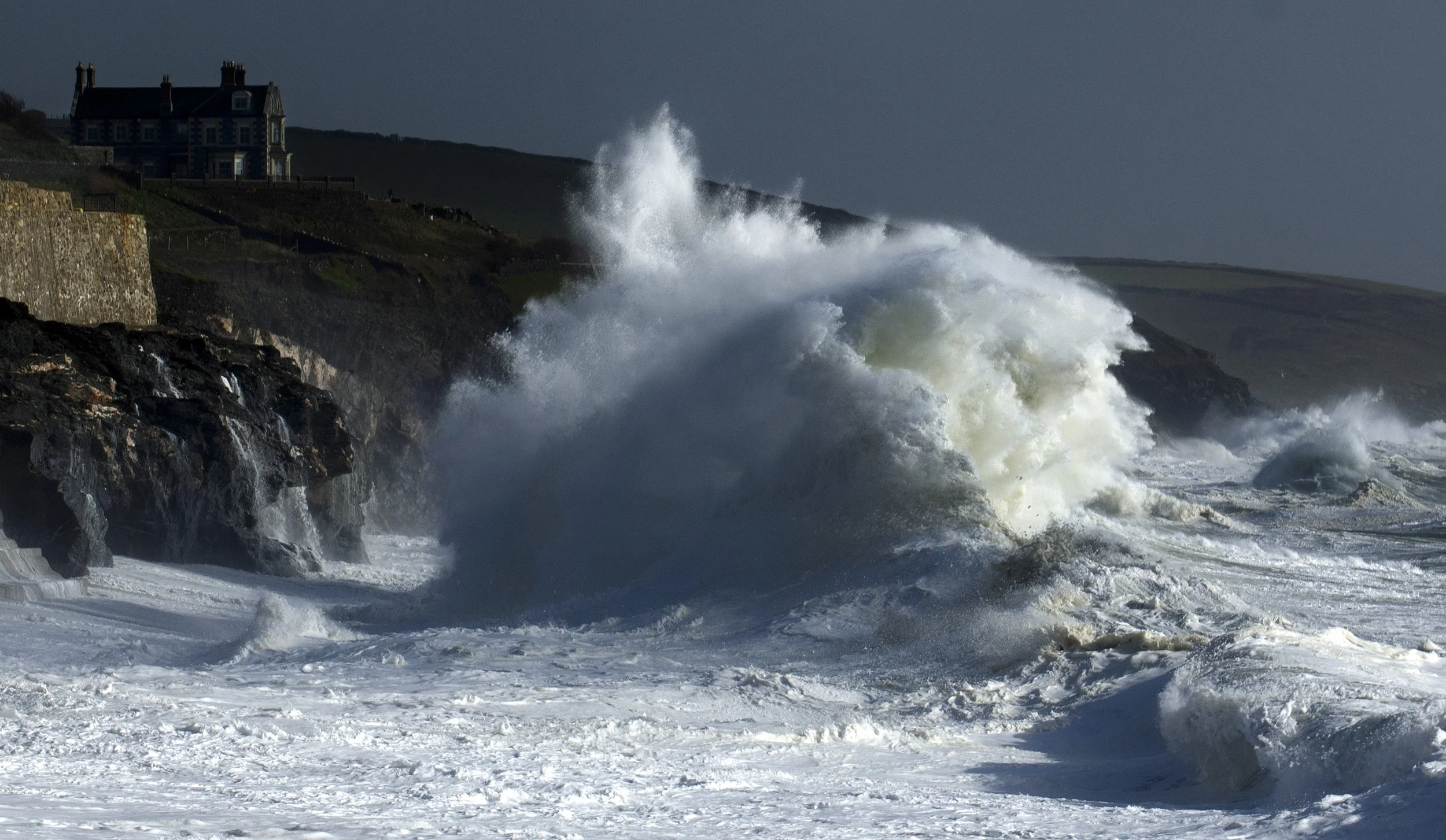   Storm Freya -   2019 . Freya struck on the 3rd and 4th of March 2019, bringing strong winds gusting up to  87mph  at Sevenstones, Cornwall and heavy rain. Cornwall endured  fallen trees, power outages, blocked roads , and  dramatic coastal surges ,