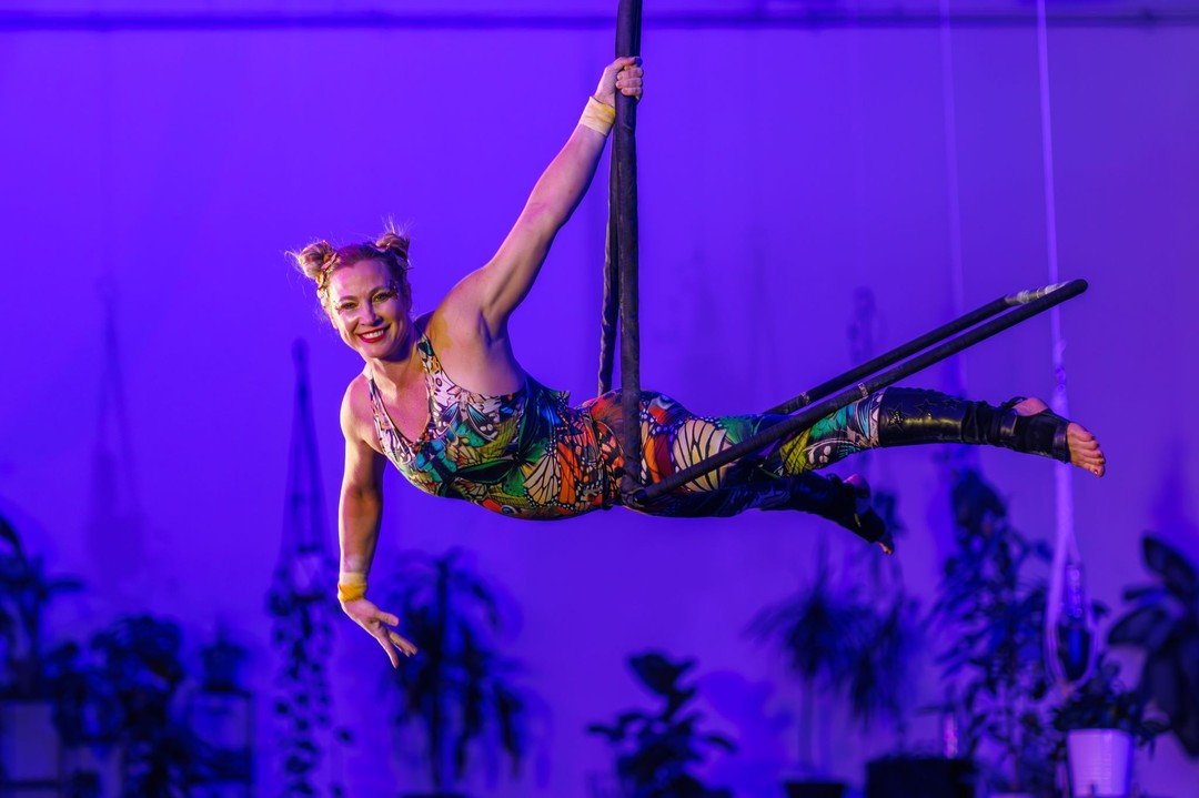 @clockworksteve (magical as usual) captured me at the beginning of my duo act with @brolarthebarbarian at the @stompinggroundstudio showcase on Saturday. 

Butterfly in full effect. 

We are reworking this beautiful act for the Touch Two Worlds show 