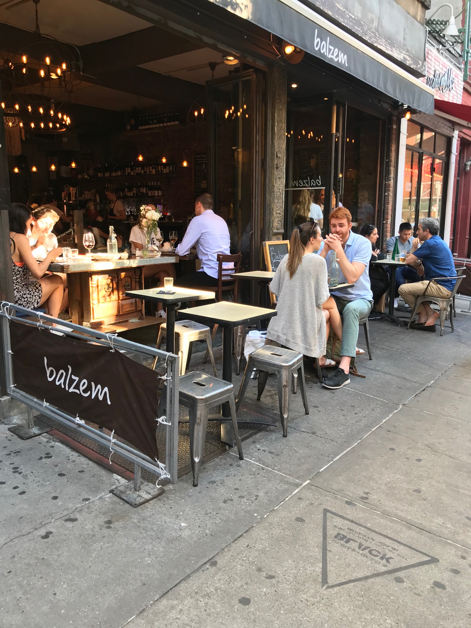 LES summer restaurant with street seating 