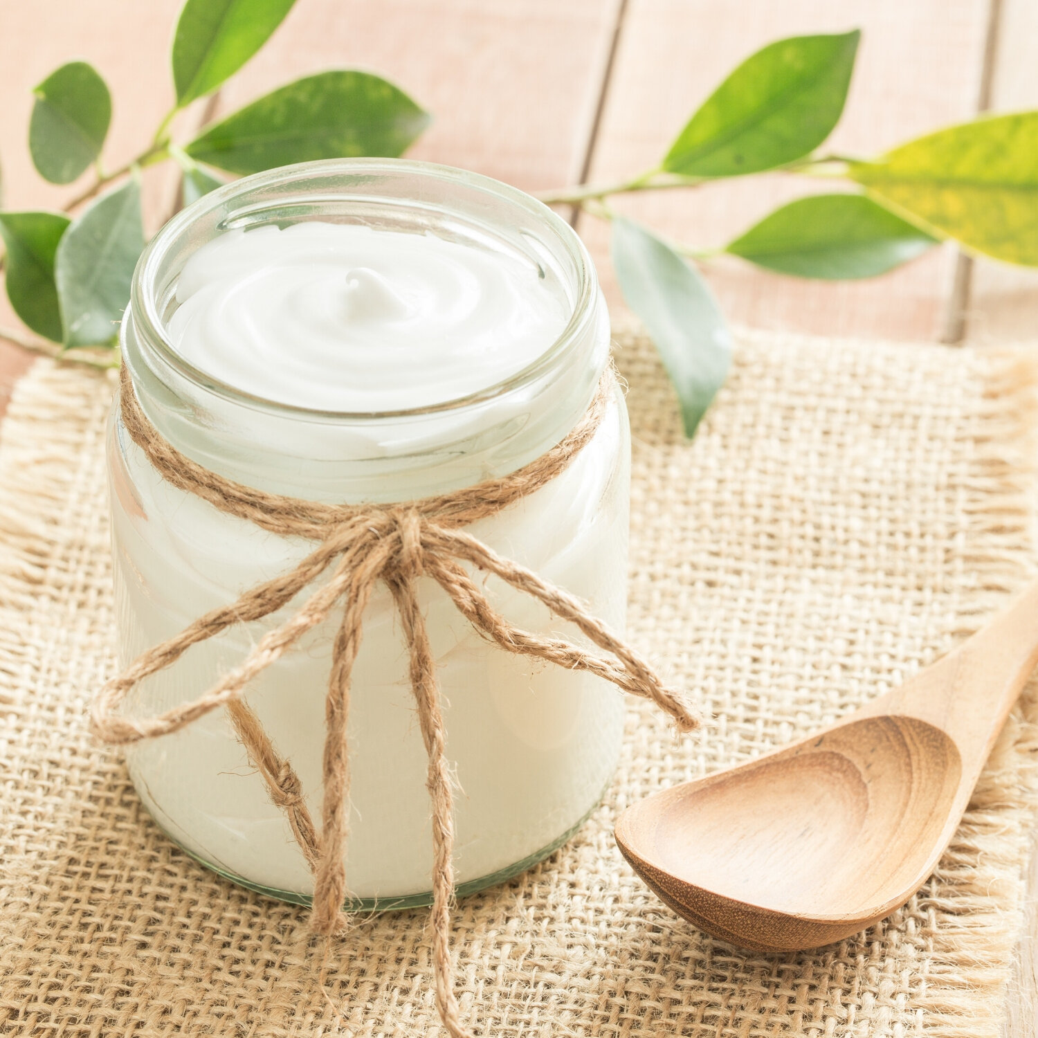 How To Make Homemade Yogurt (Step By Step)