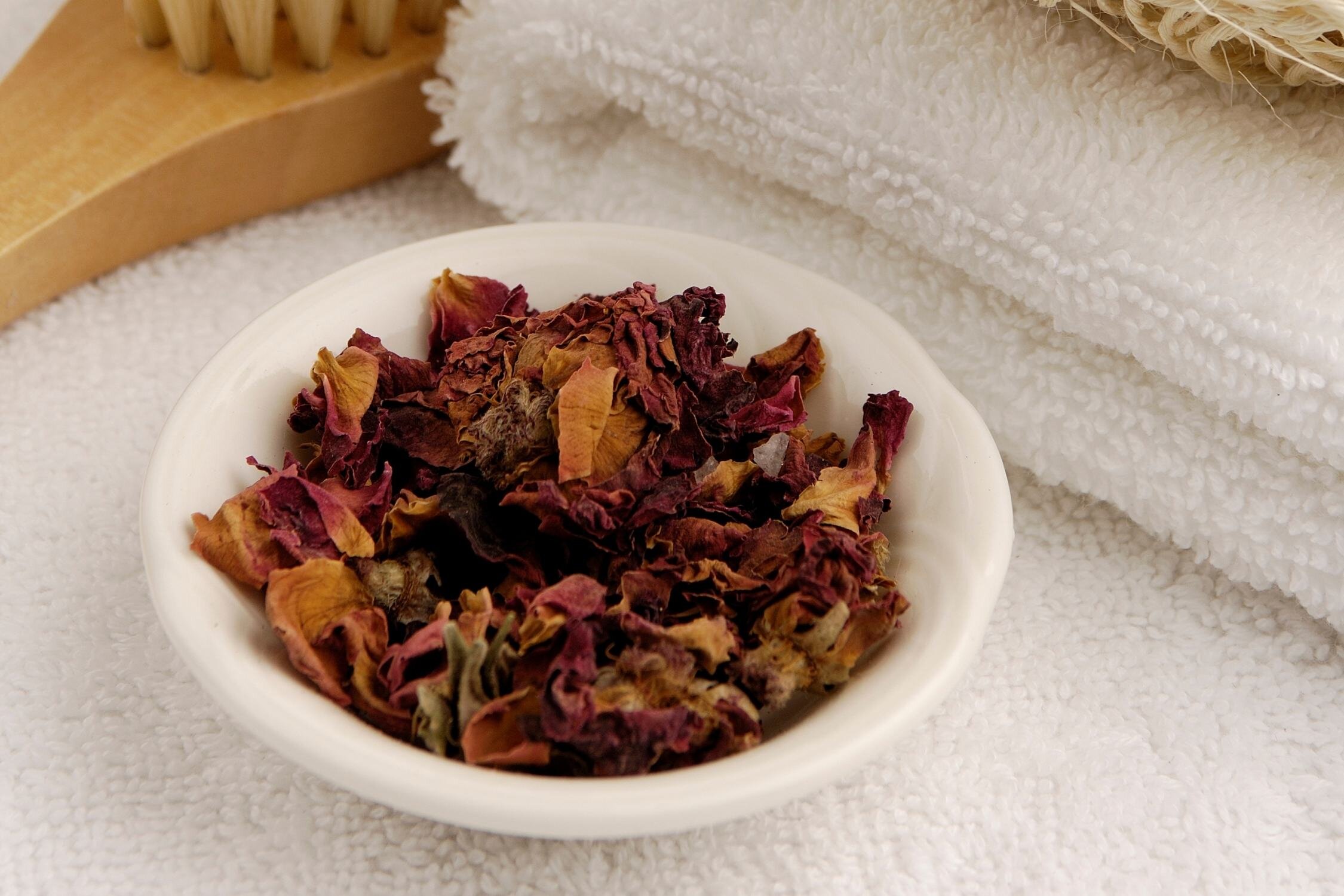 How To Make Relaxing Herbal Bath Tea