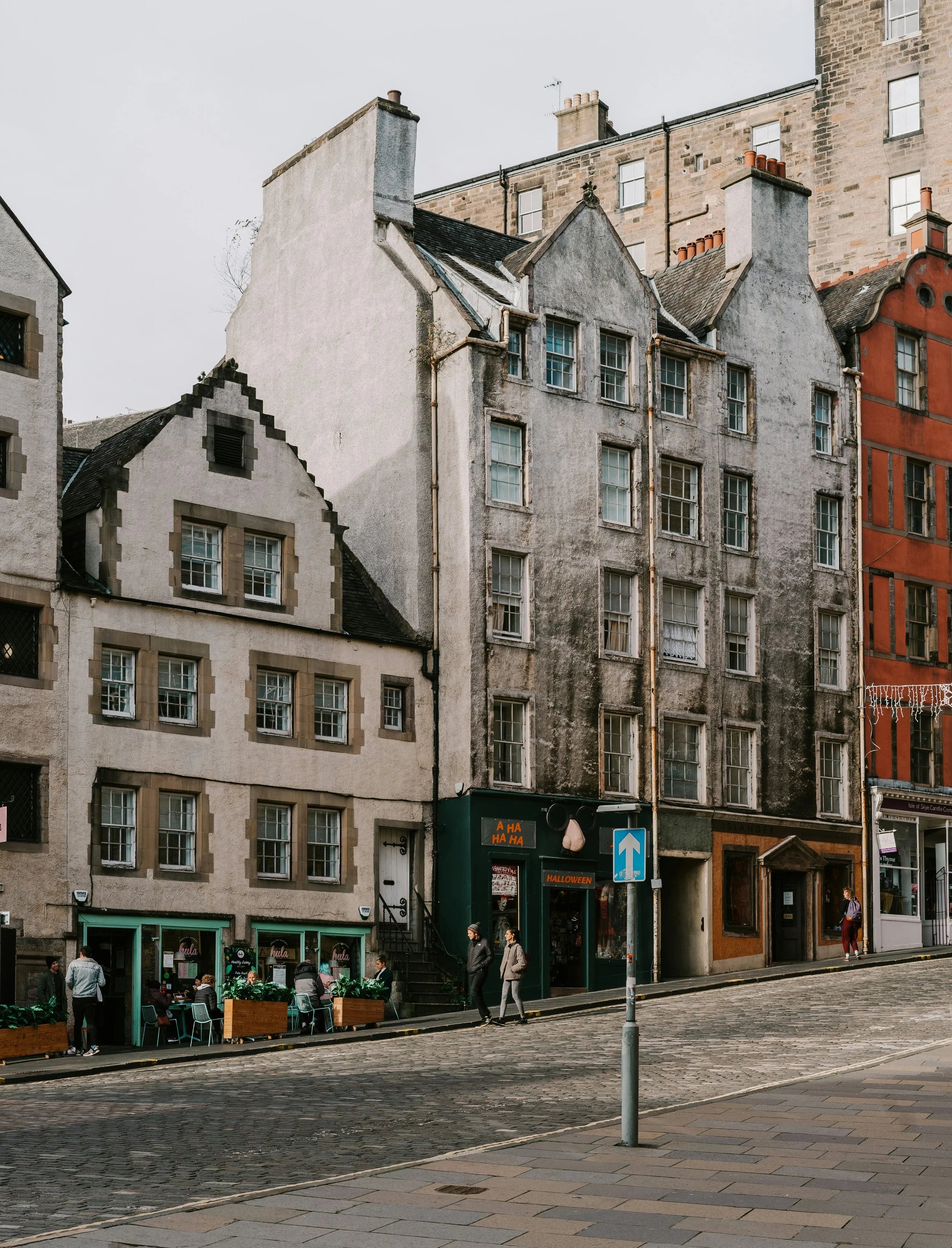 Things to Do in Edinburgh: Attractions, Food &amp; Day Trips