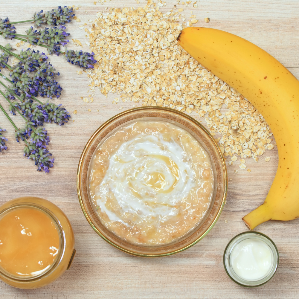 Banana and oatmeal face mask for sensitive and acne-prone skin