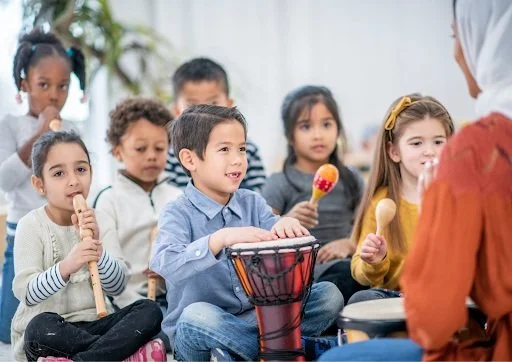 Musical Instruments for Kids and How to Help Them Choose