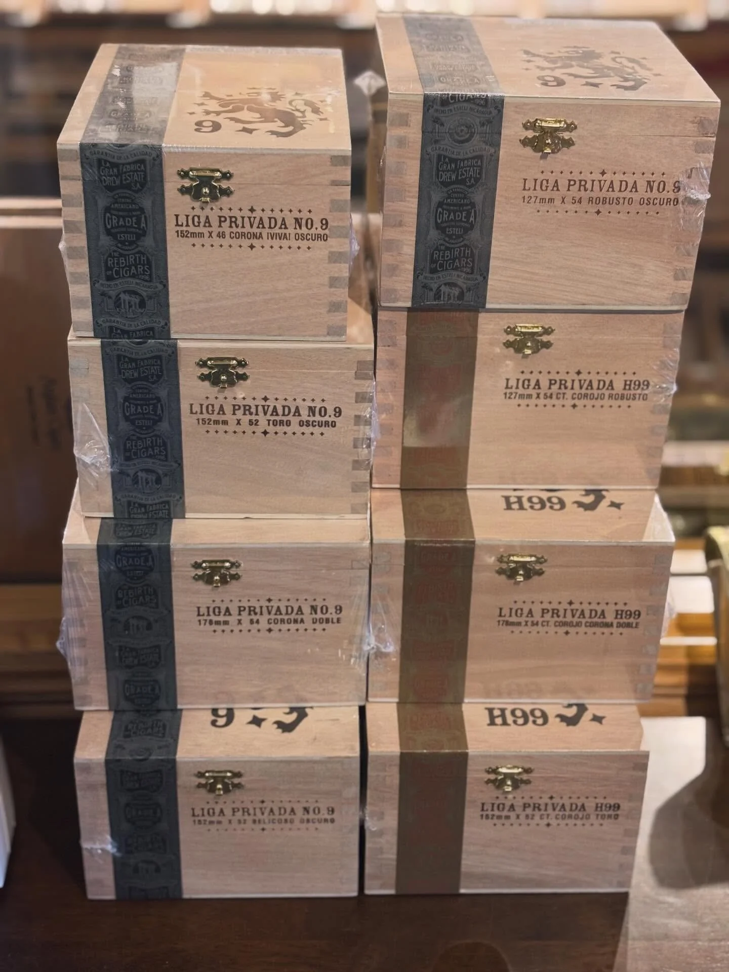 What a beautiful sight - Liga Privada restock day! 
&bull;
&bull;
&bull;
#cigar #cigarlife #cigarlover #ligaprivada #twincities