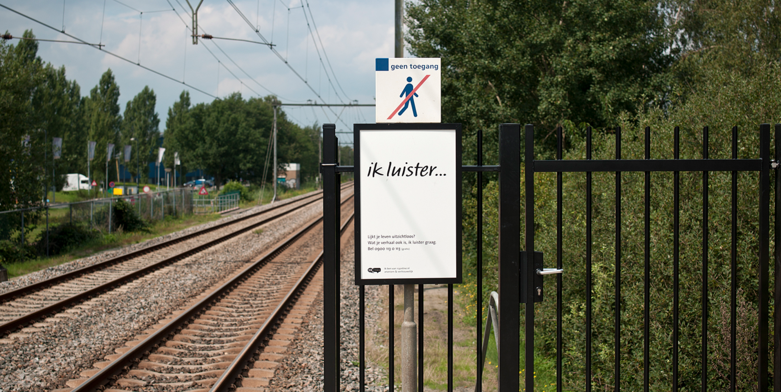 I’m listening… Does your life seem hopeless? Whatever your story is, we like to listen. Call 0900 113 0 113 (for free).This is part of the ProRail (the Dutch National Rail Operator) suicide by train prevention campaign.