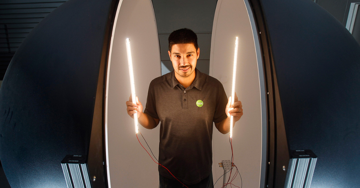 Ep169: From Jet Lag to REM Sleep: The Science of Light and Its Impact on Restorative Rest with Robert Soler