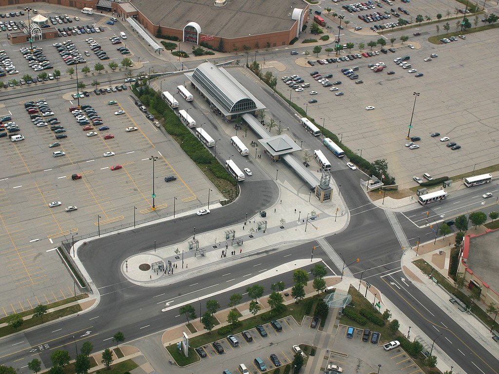 Mississauga_City_Centre_Transit_Terminal_aerial_view,_2006.jpg