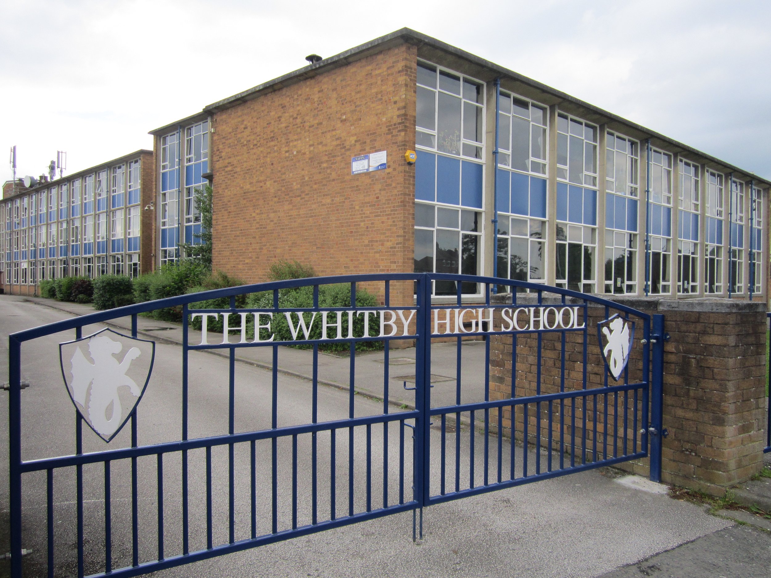 The_Whitby_High_School,_Ellesmere_Port.jpeg