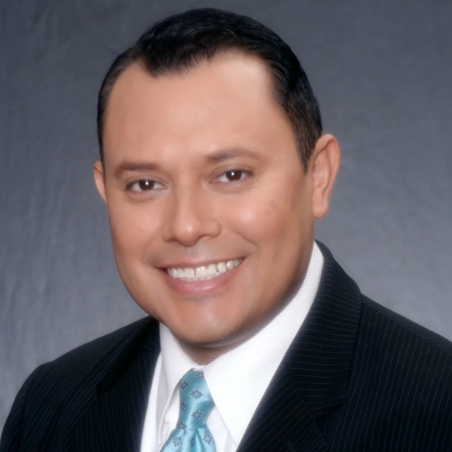55081952_cropped_carlos.jpg