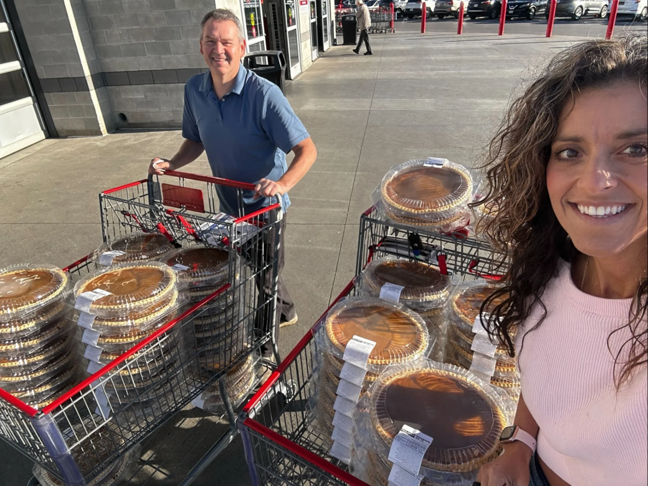 Pumpkin pies secured! 🥧
Getting ready for our annual Pumpkin Pie Giveaway because fall just isn&rsquo;t complete without a little sweetness! 🎃
&bull;
(519) 783-7314
info@realhomex.ca
www.realhomeexperts.ca
&bull;
#pumpkinpiegiveaway #realhomeexpert