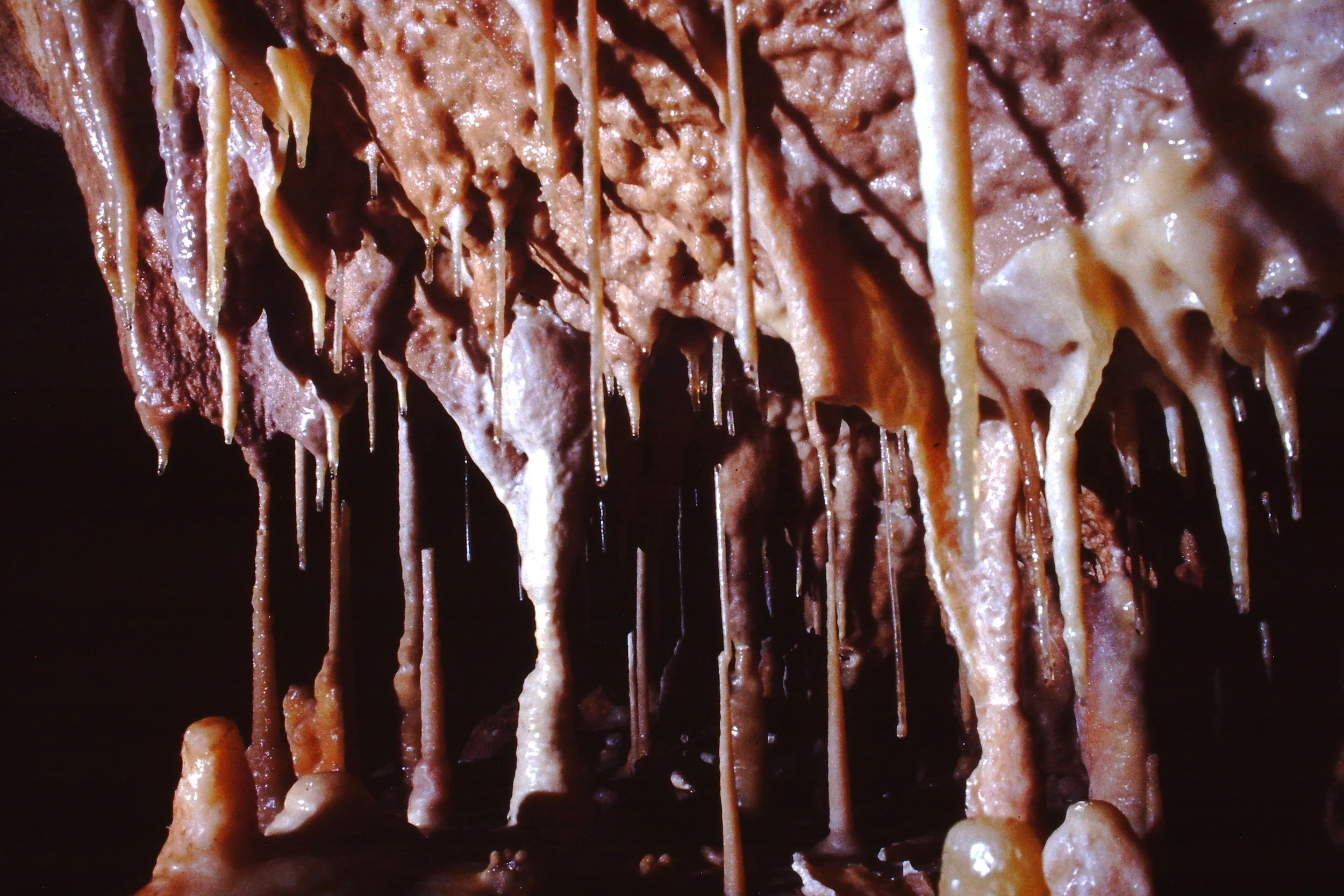 Tuluntaş Mağarası