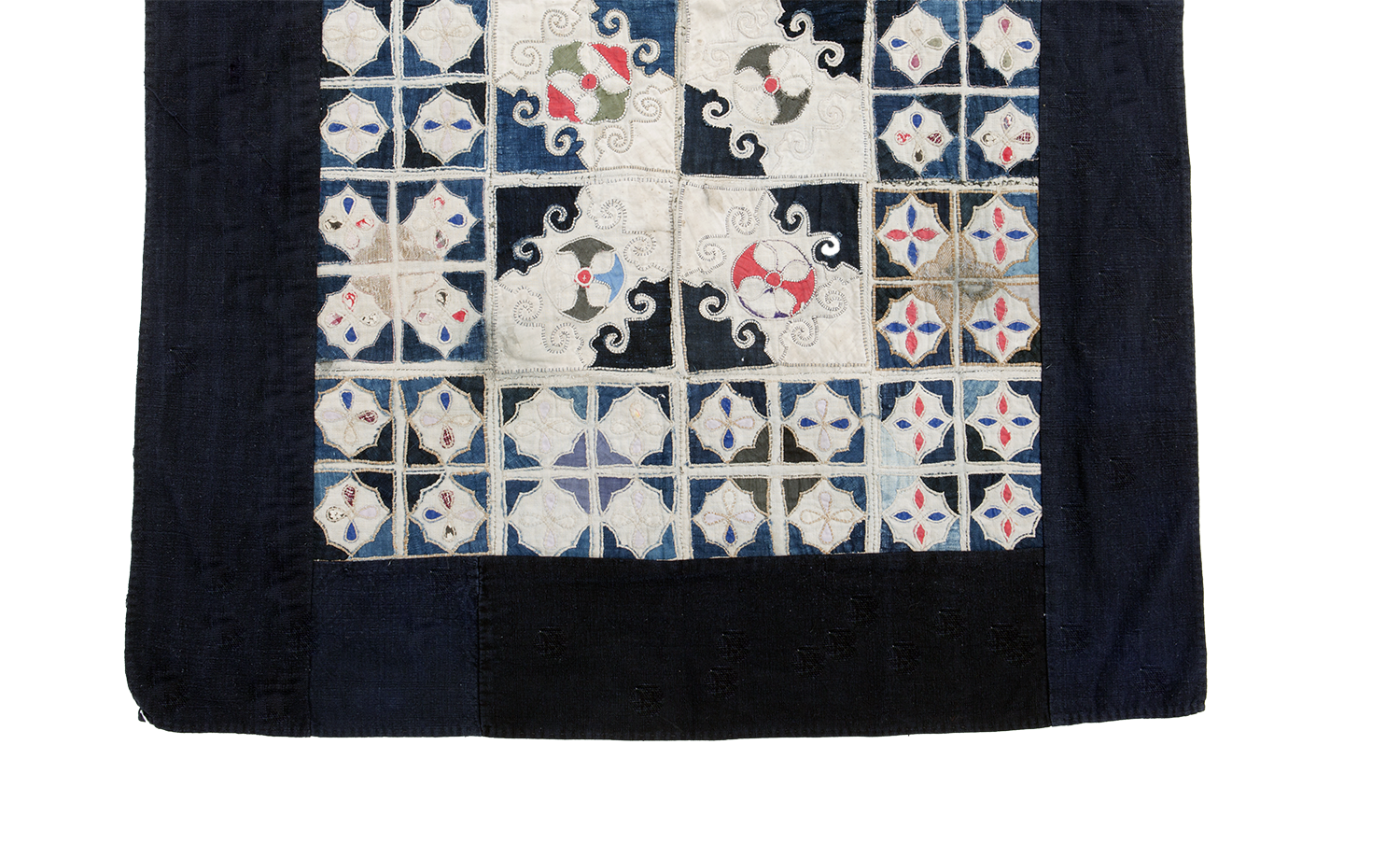 ANTIQUE BUYI QUILT