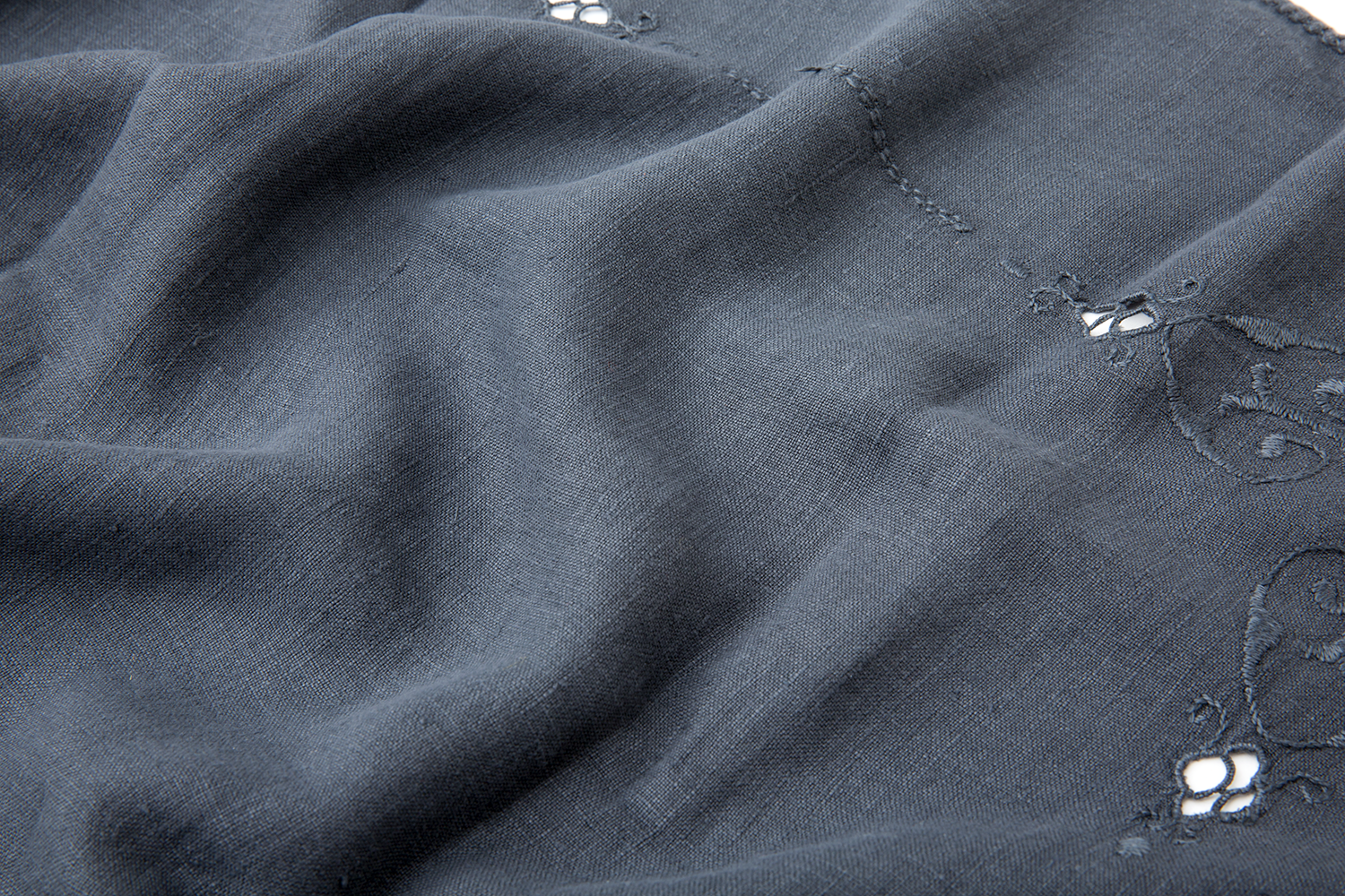 ARTS & CRAFTS ERA LINEN TABLE SCARF