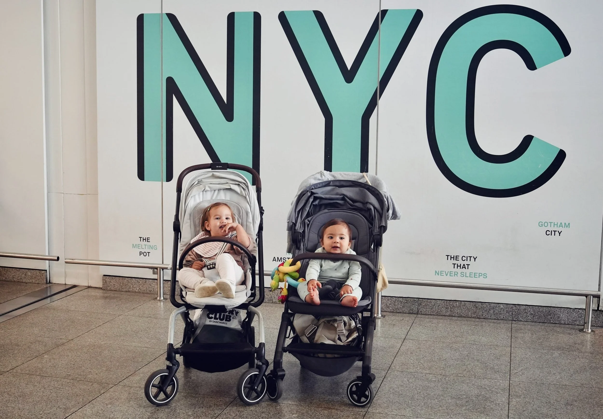 🫶🏾 Memorias de NY &bull; I 🫶🏾

🐣 Coro Canguro en Nueva York: llevando la crianza al espacio p&uacute;blico 

✈️ Esta temporada ha cerrado con un gran sue&ntilde;o: el Coro Canguro trasladando la crianza a Nueva York como una verdadera tribu cult