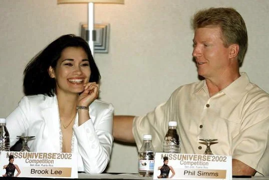 Miss Universe 2001 press call